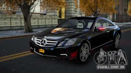 Mercedes-Benz E500 Ashah S10 para GTA 4