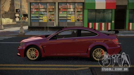 Mercedes-Benz C63 AMG Yizujule para GTA 4