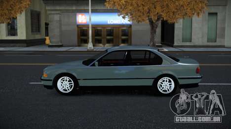 BMW 750i Hakeqajo para GTA 4