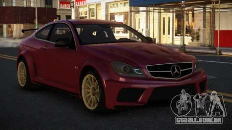 Mercedes-Benz C63 AMG Yizujule para GTA 4