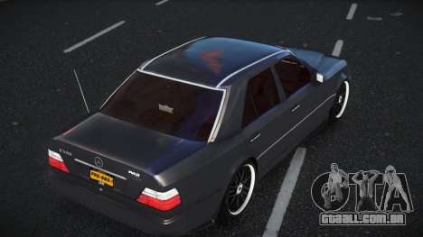 Mercedes-Benz E500 Xocoki para GTA 4