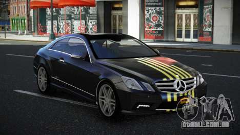 Mercedes-Benz E500 Vantora S11 para GTA 4