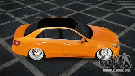 Mercedes-Benz E63 AMG Kadger para GTA 4