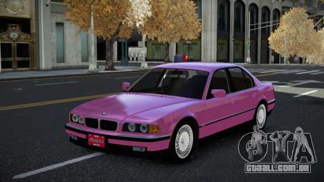 BMW 750i Quzucimiy para GTA 4