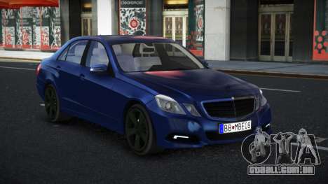 Mercedes-Benz E63 AMG Dokvabul para GTA 4