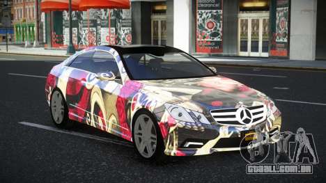 Mercedes-Benz E500 Vantora S14 para GTA 4