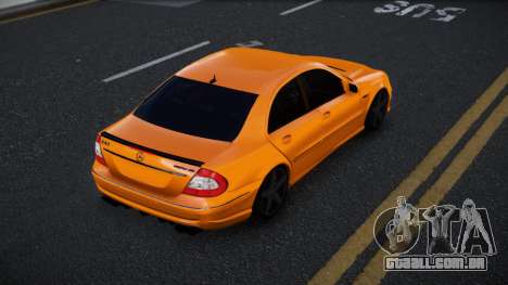 Mercedes-Benz E63 AMG Soclimome para GTA 4