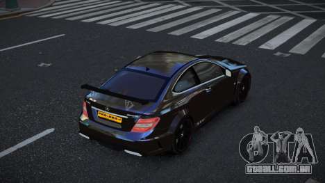 Mercedes-Benz C63 AMG Bimvom para GTA 4