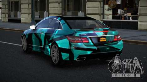 Mercedes-Benz E500 Vantora S13 para GTA 4