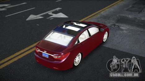 Hyundai Sonata Qawfuju para GTA 4