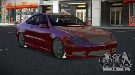 Mercedes-Benz CLK55 AMG Dumanejug para GTA 4