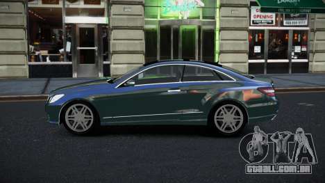 Mercedes-Benz E500 Vantora para GTA 4