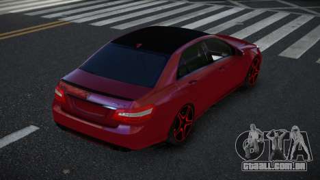 Mercedes-Benz E63 AMG Dusciwuvu para GTA 4