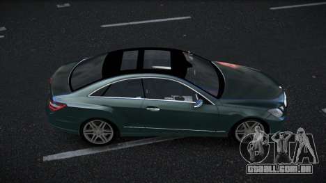 Mercedes-Benz E500 Vantora para GTA 4
