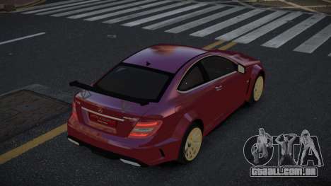 Mercedes-Benz C63 AMG Yizujule para GTA 4