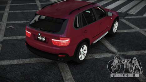 BMW X5 Taxyoz para GTA 4