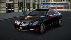 Mercedes-Benz E500 Vantora S10 para GTA 4