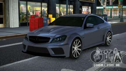 Mercedes-Benz C63 AMG Fujo para GTA 4