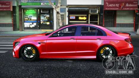 Mercedes-Benz E63 AMG Dadazilex para GTA 4