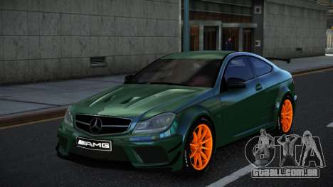 Mercedes-Benz C63 AMG Ryphe para GTA 4
