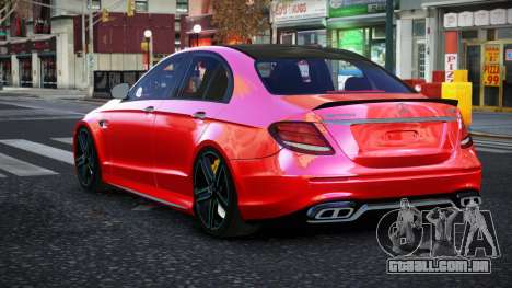 Mercedes-Benz E63 AMG Dadazilex para GTA 4