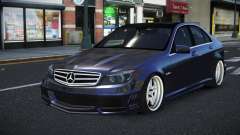 Mercedes-Benz C63 AMG Peluqoj para GTA 4