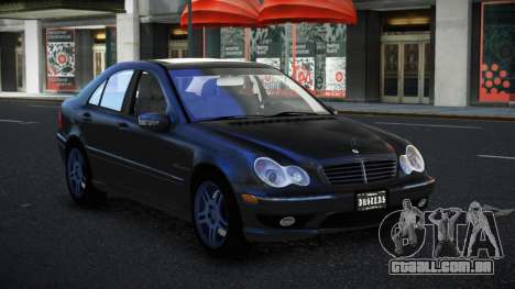 Mercedes-Benz C32 AMG Gudij para GTA 4