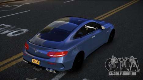 Mercedes-Benz C63S AMG Babegaw para GTA 4