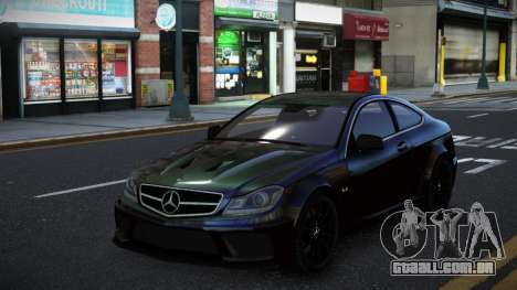Mercedes-Benz C63 AMG Utur para GTA 4