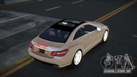 Mercedes-Benz E500 Hedunokiy para GTA 4