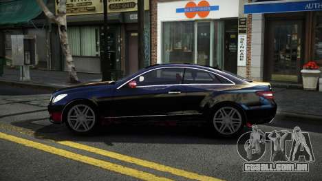 Mercedes-Benz E500 Stinre S10 para GTA 4