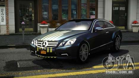 Mercedes-Benz E500 Stinre S11 para GTA 4