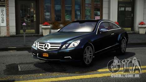 Mercedes-Benz E500 Stinre S6 para GTA 4
