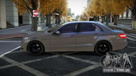 Mercedes-Benz E63 AMG Puyse para GTA 4