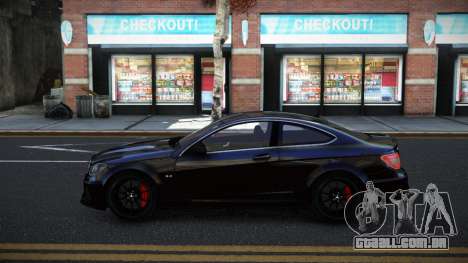 Mercedes-Benz C63 AMG Utur para GTA 4