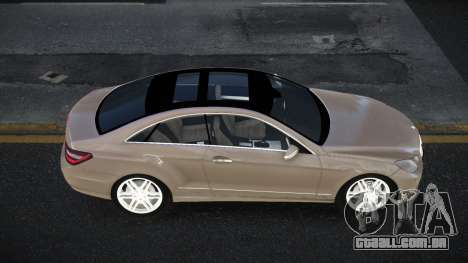 Mercedes-Benz E500 Hedunokiy para GTA 4