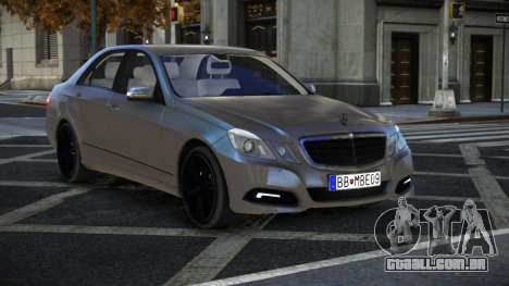 Mercedes-Benz E63 AMG Puyse para GTA 4