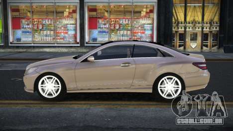Mercedes-Benz E500 Hedunokiy para GTA 4