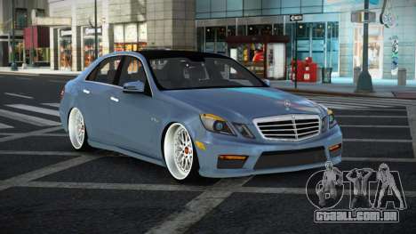 Mercedes-Benz E63 AMG Oyep para GTA 4
