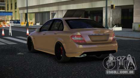 Mercedes-Benz C180 Pinoguv para GTA 4