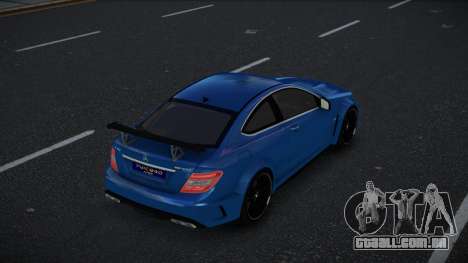 Mercedes-Benz C63 AMG Huumi para GTA 4