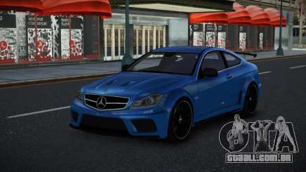 Mercedes-Benz C63 AMG Huumi para GTA 4